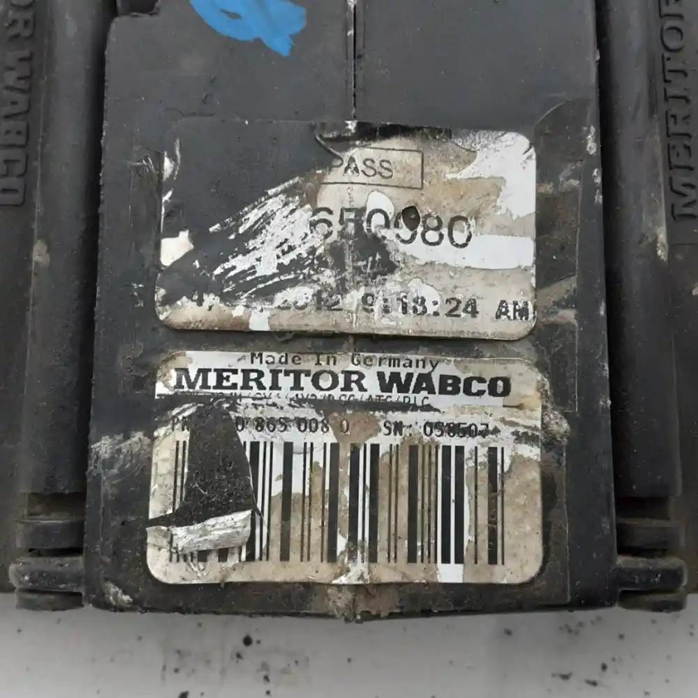 Freightliner 4008640080 ABS control module from 2012 Freightliner Coronado SD122, used - view 4 of 4