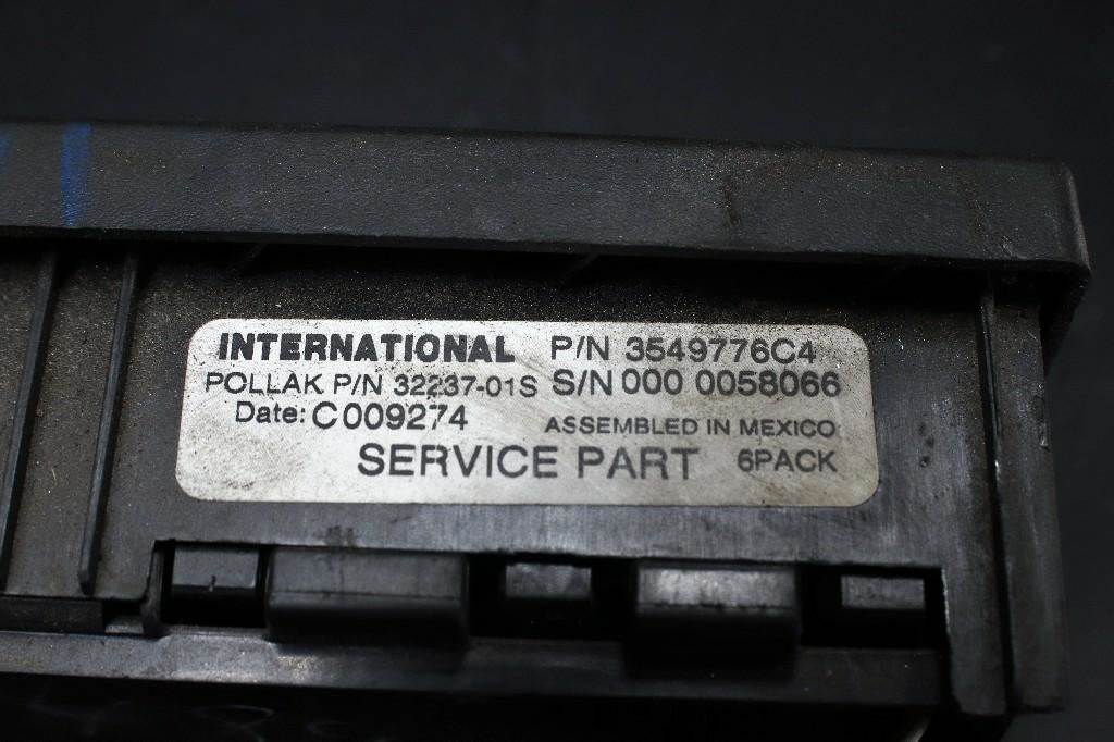 Used International 3549776C4 6-rocker switch panel, photo 1