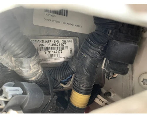 Freightliner 0649824007 bulkhead control module (BHM) from 2011 Freightliner M2 106, used - view 2 of 2