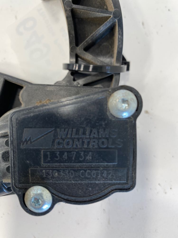 Freightliner A0132344000 throttle pedal from 2013 Freightliner School Bus, used - view 4 of 4