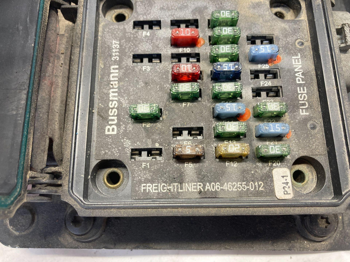 Freightliner A06-46255-012 fuse box from 2008 Freightliner M2 106, used - view 4 of 4