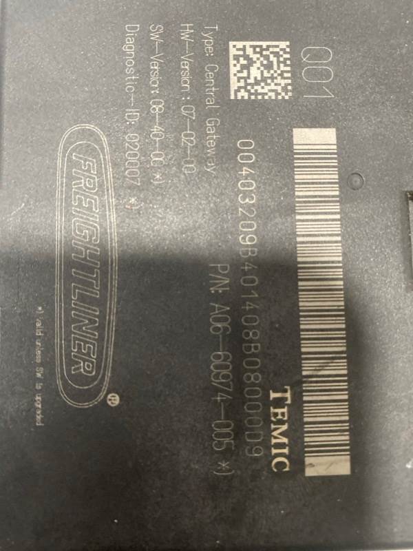 Freightliner A0660974005 cab control module from 2009 Freightliner Cascadia 125, used - view 5 of 5