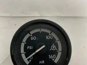 Freightliner A22-59217-001 air pressure gauge from 2007 Freightliner Columbia 120, used