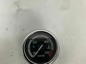 Freightliner A22-63127-101 coolant temperature gauge from 2008 Freightliner Cascadia 125, used