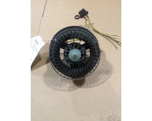 Freightliner N83301137 HVAC blower motor from 2001 Freightliner Columbia, used - view 2 of 2