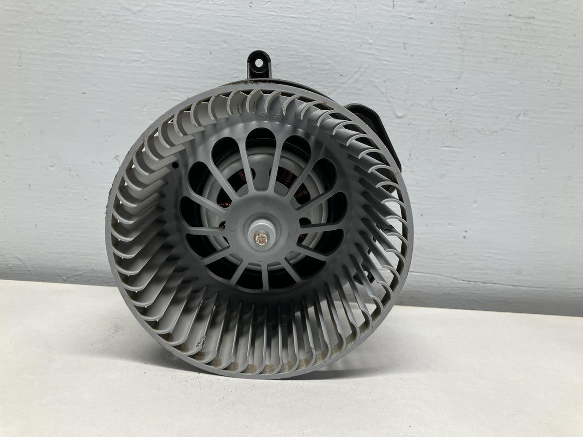 Freightliner TD31089-A HVAC blower motor from 2004 Freightliner M2 106, used