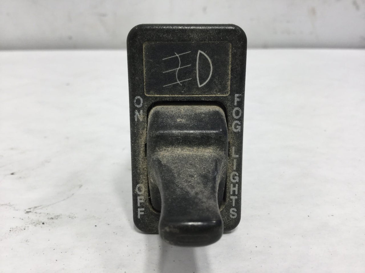 International 2007300C1 fog light switch product view