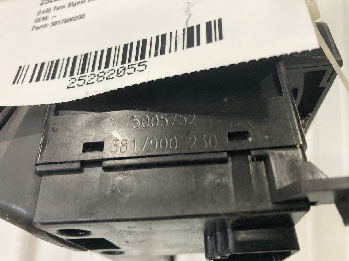 International 3817900230 LH turn signal / column switch from 2003 International 4200, used - view 2 of 2