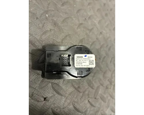 Kenworth Q27-1012-101 dash menu control switch from 2015 Kenworth T880, used - view 3 of 3
