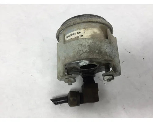 Mack 70MT31P2 oil pressure gauge from 2001 Mack RD600, used - view 2 of 2