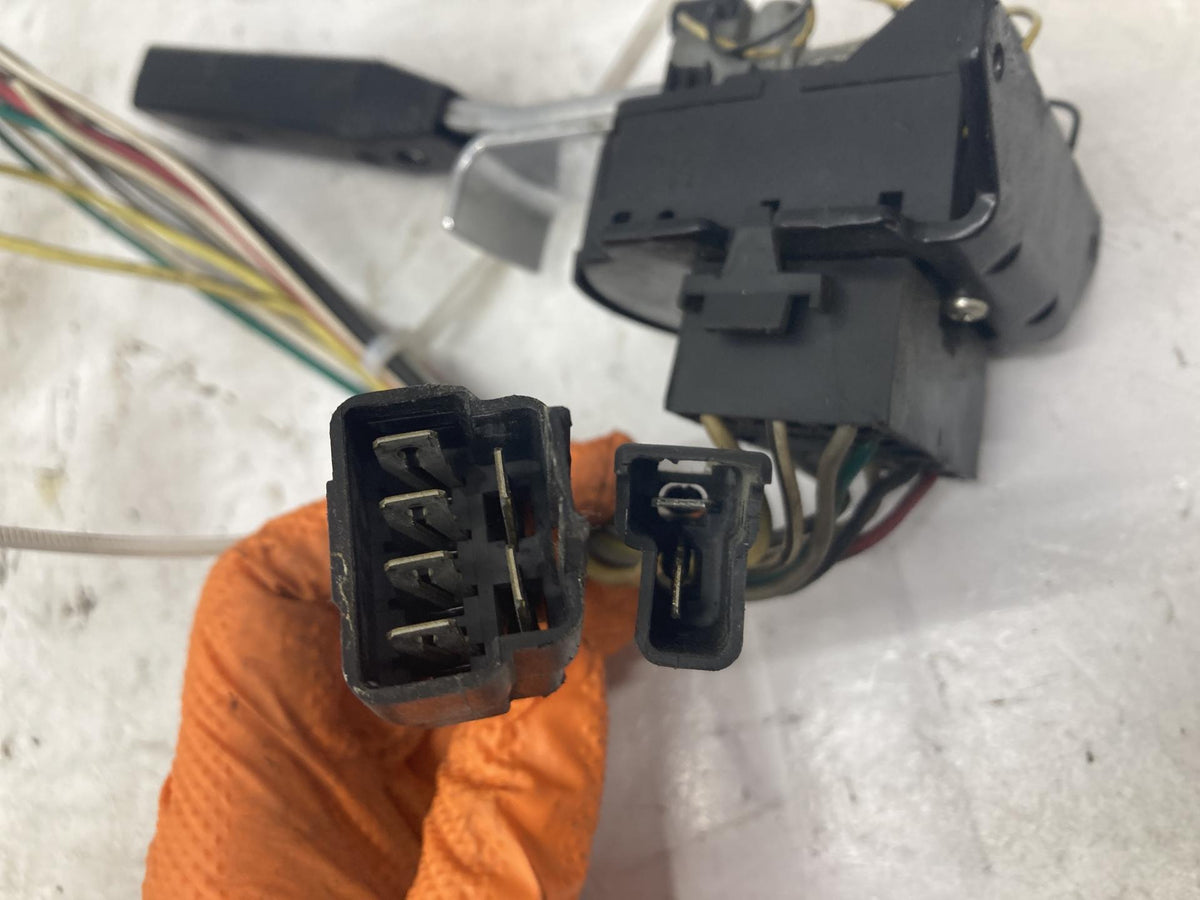 Peterbilt 481381 turn signal / column switch from 2000 Peterbilt 377, used - view 2 of 2