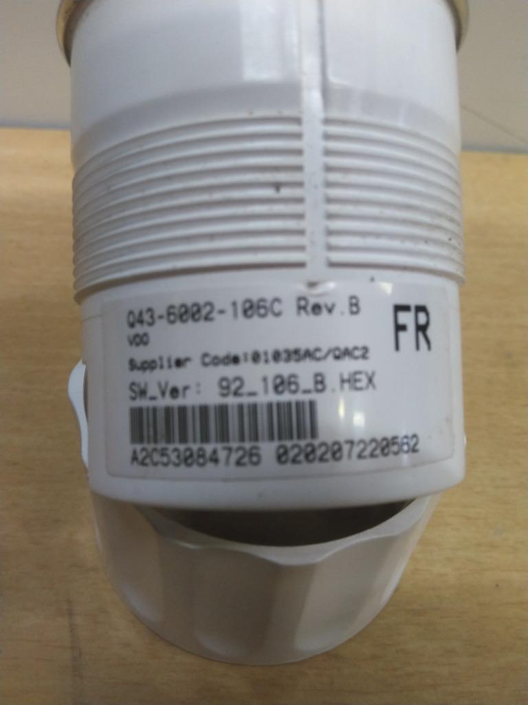 Peterbilt Q43-6002-106C oil temperature gauge from 2013 Peterbilt 365, used - view 2 of 2