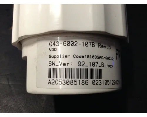 Peterbilt Q43-6002-107B transmission temperature gauge from 2012 Peterbilt 386, used - view 3 of 3