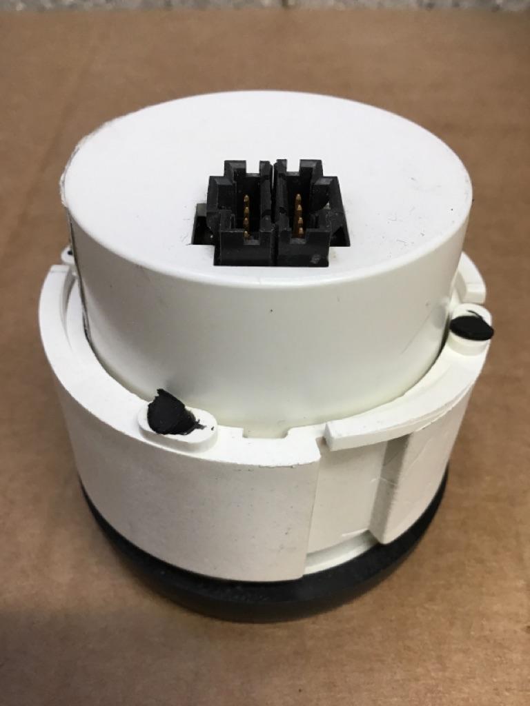 Peterbilt Q43-6012-013E voltmeter gauge (black bezel) from 2005 Peterbilt 387, used - view 5 of 5