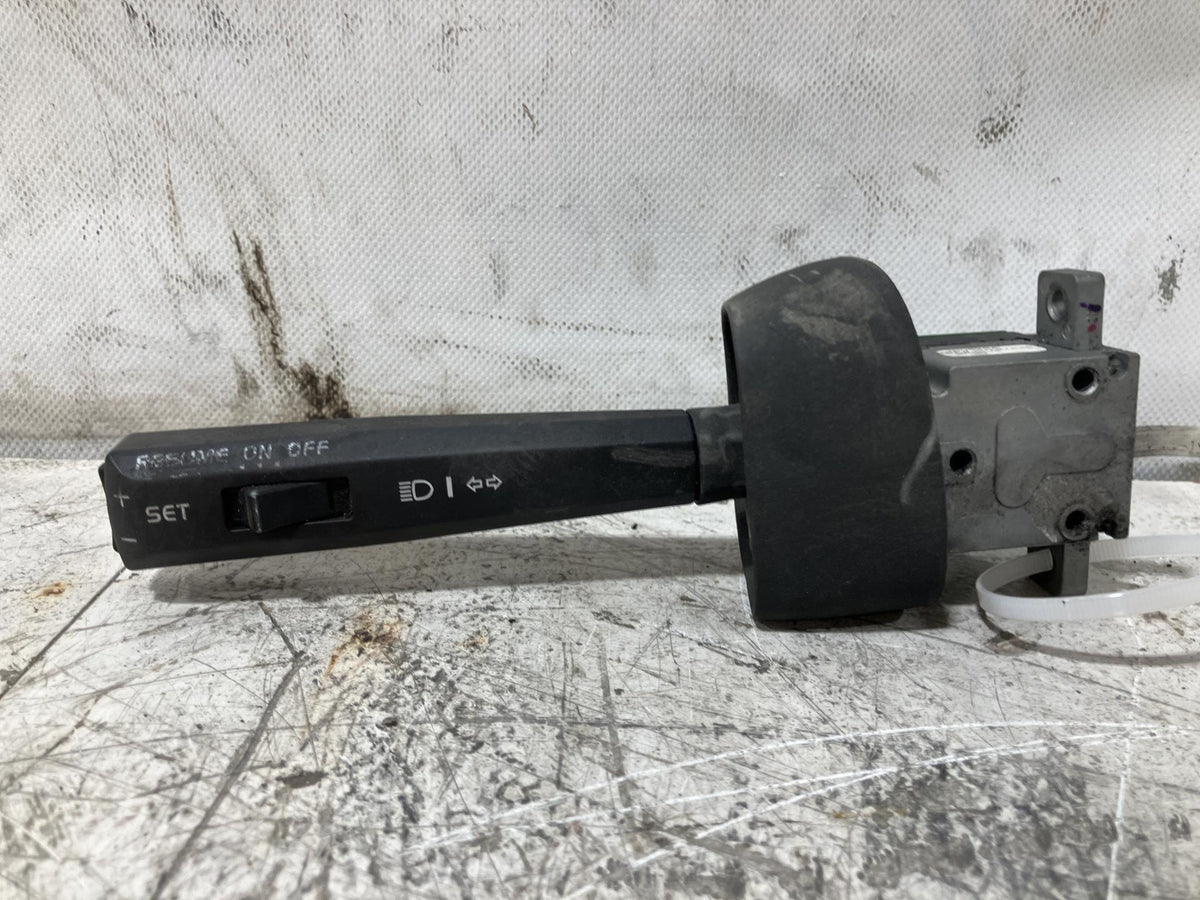 Volvo 190828A turn signal / column switch from 2007 Volvo VNL, used