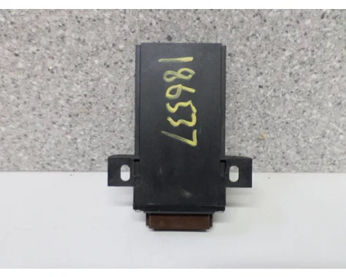 Volvo 3944427-2 wiper control module from 1999 Volvo VN, used - view 4 of 4