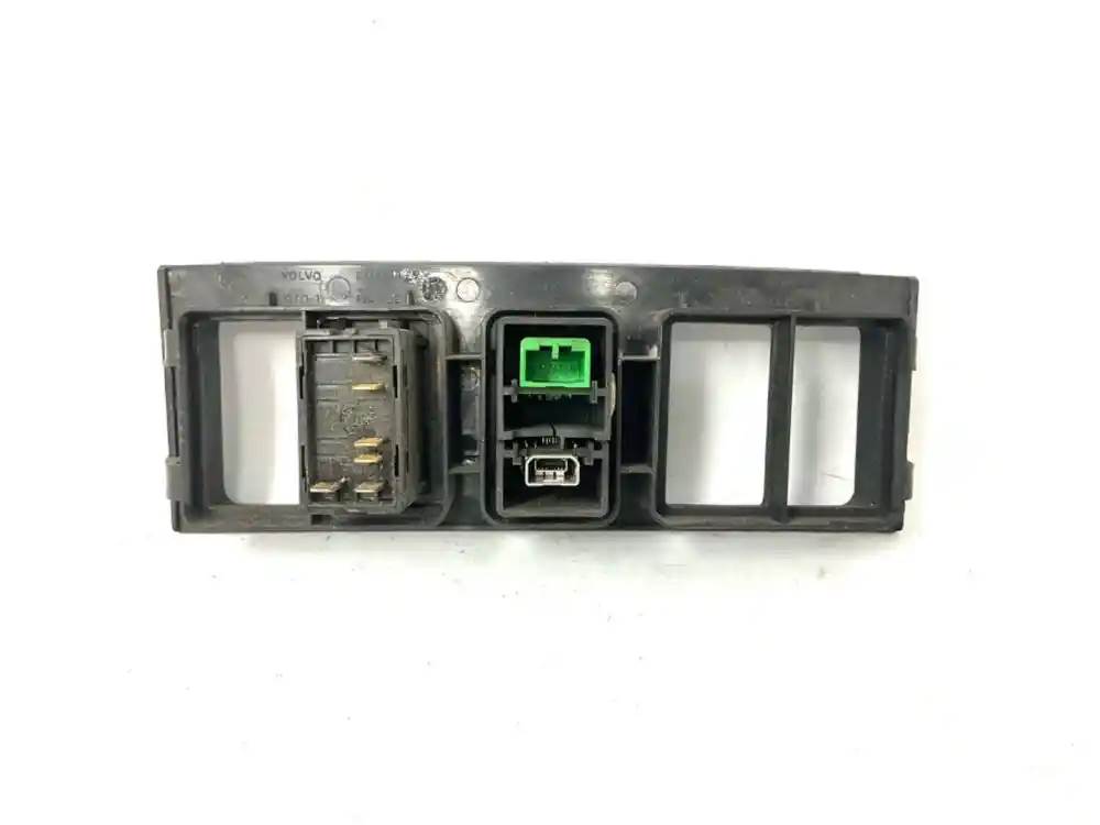 Volvo V6-170-033-01 dash switch panel from 2012 Volvo VNL, used
