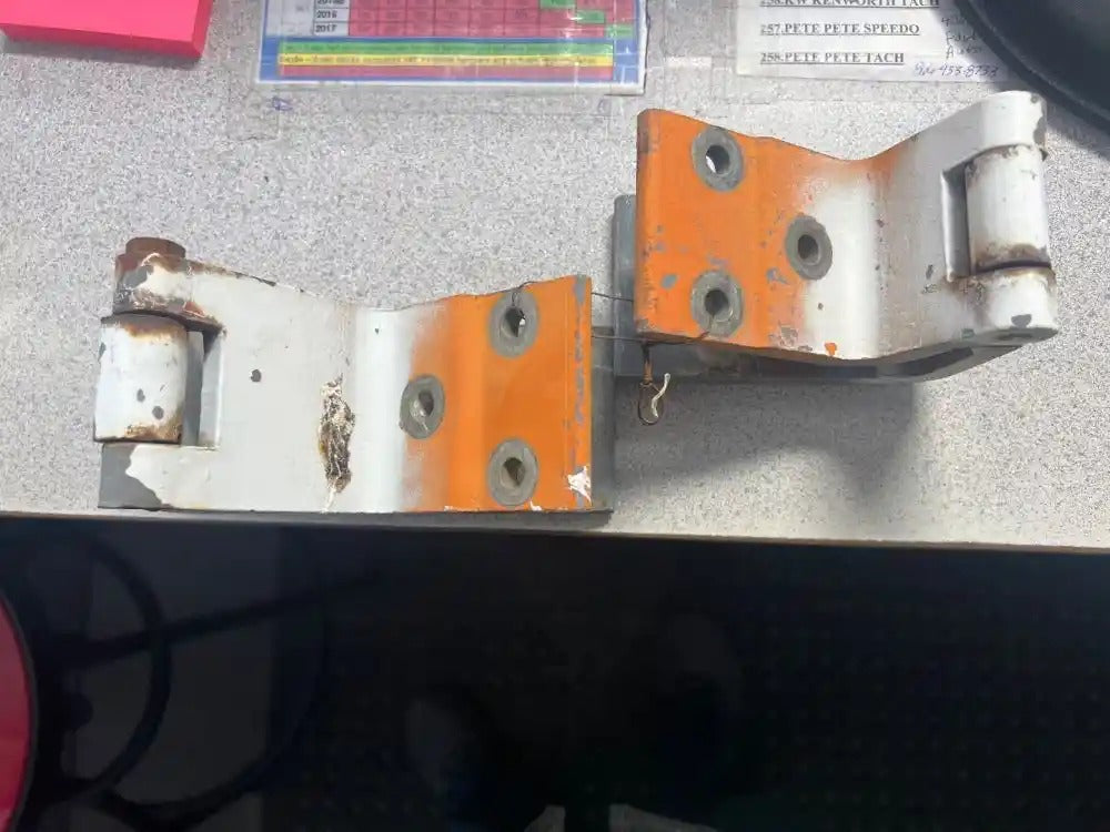 Ford L SERIES Door Hinge