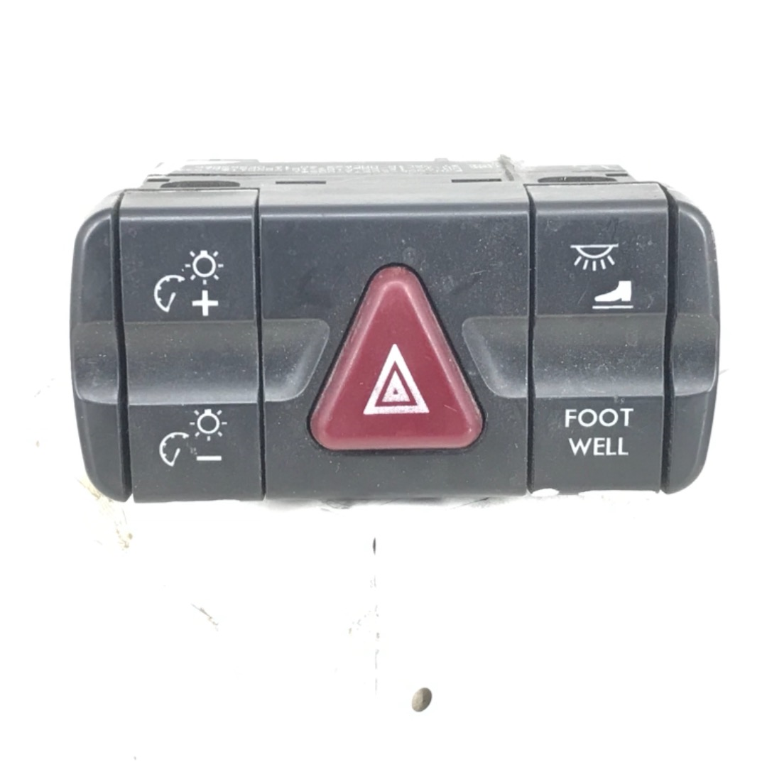 Freightliner A06-60972-008 dash switch pack from 2011 Freightliner Cascadia 125, used