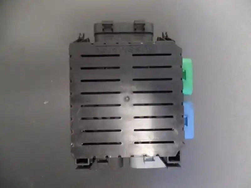 Freightliner Century Class 06-41904-000 Fuse Box / Power Distribution Panel