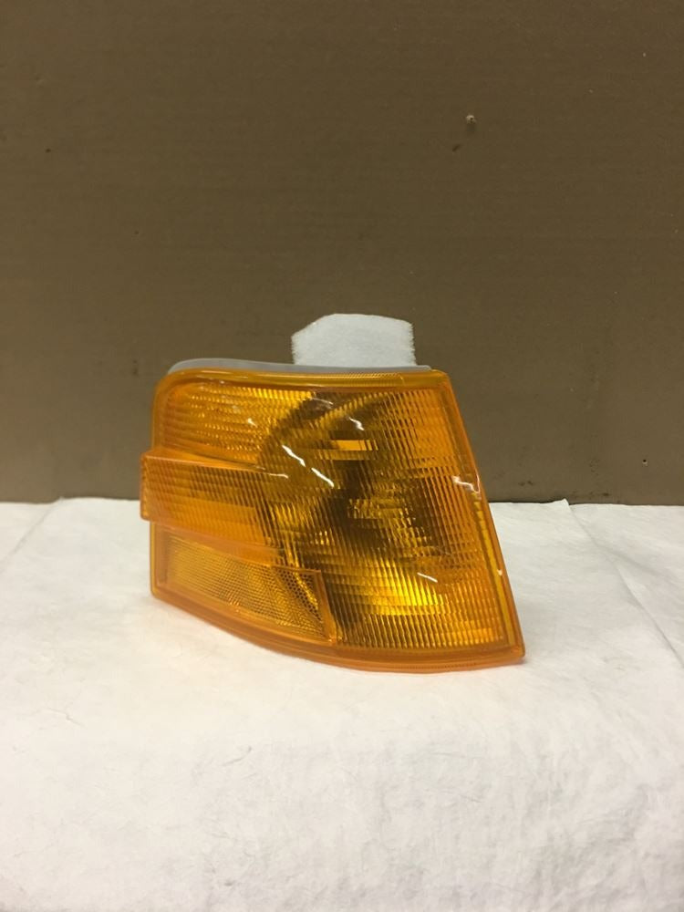 Volvo VNL Marker Lamp
