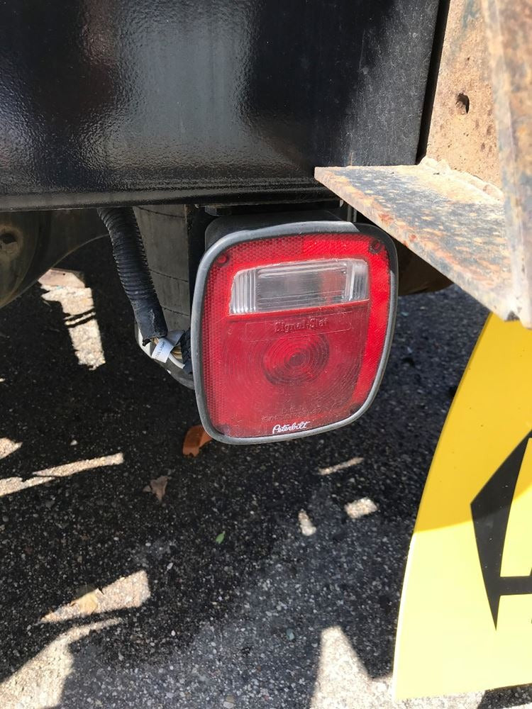 Peterbilt 386 Tail Light Assembly