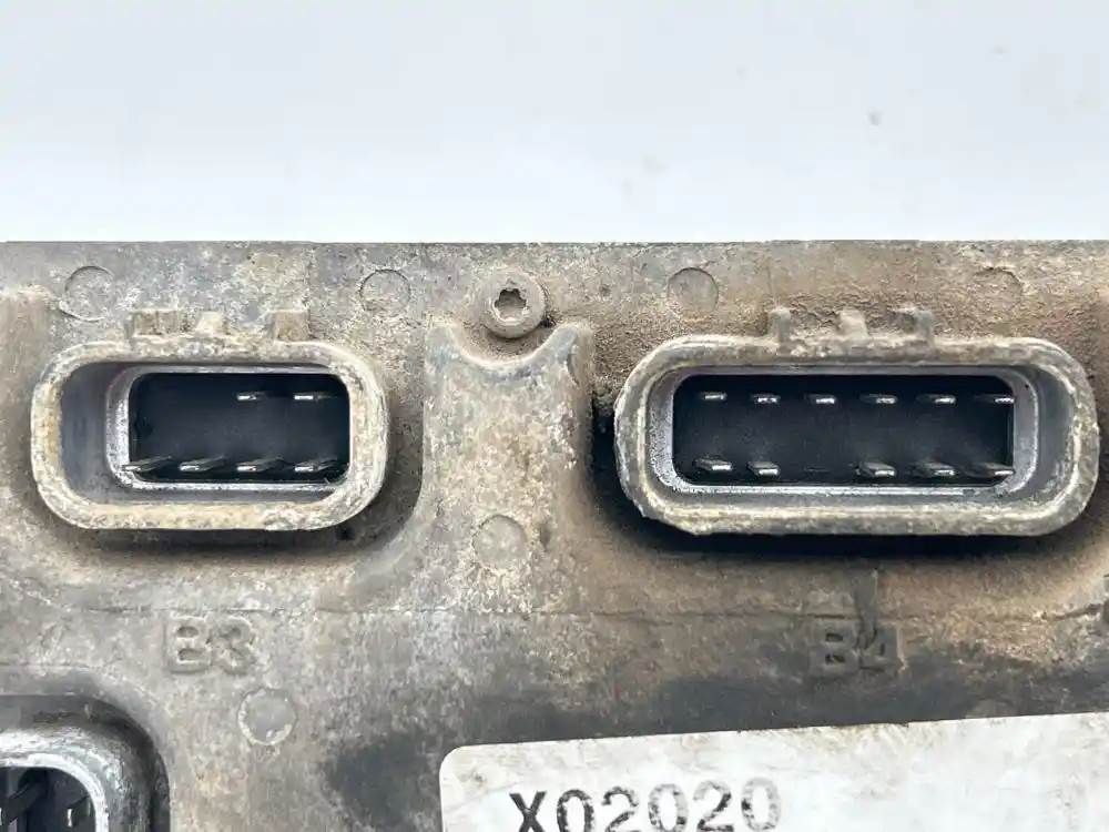 Used Freightliner 06-49824-002 bulkhead / cab control module, photo 2