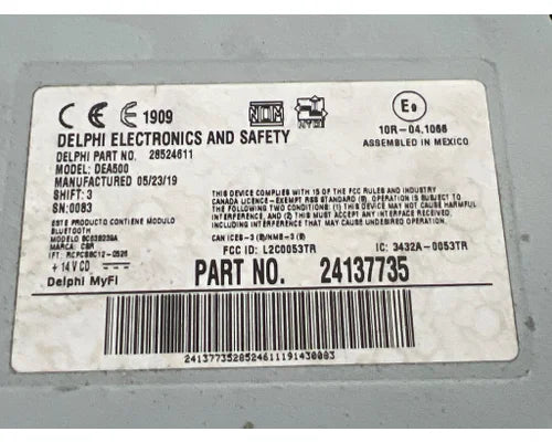 Mack 24137735 AM/FM/WB bluetooth USB radio from 2013 Mack CXU613, used - view 4 of 4