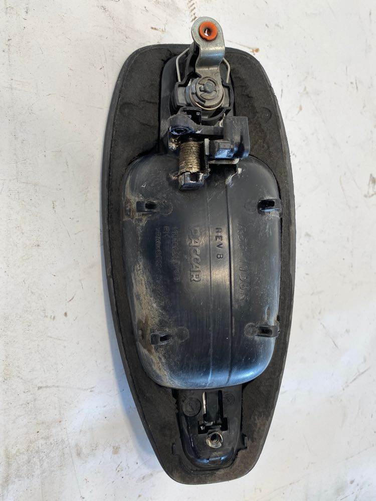 Kenworth R561158 exterior door handle (RH) from 2015 Kenworth T680, used