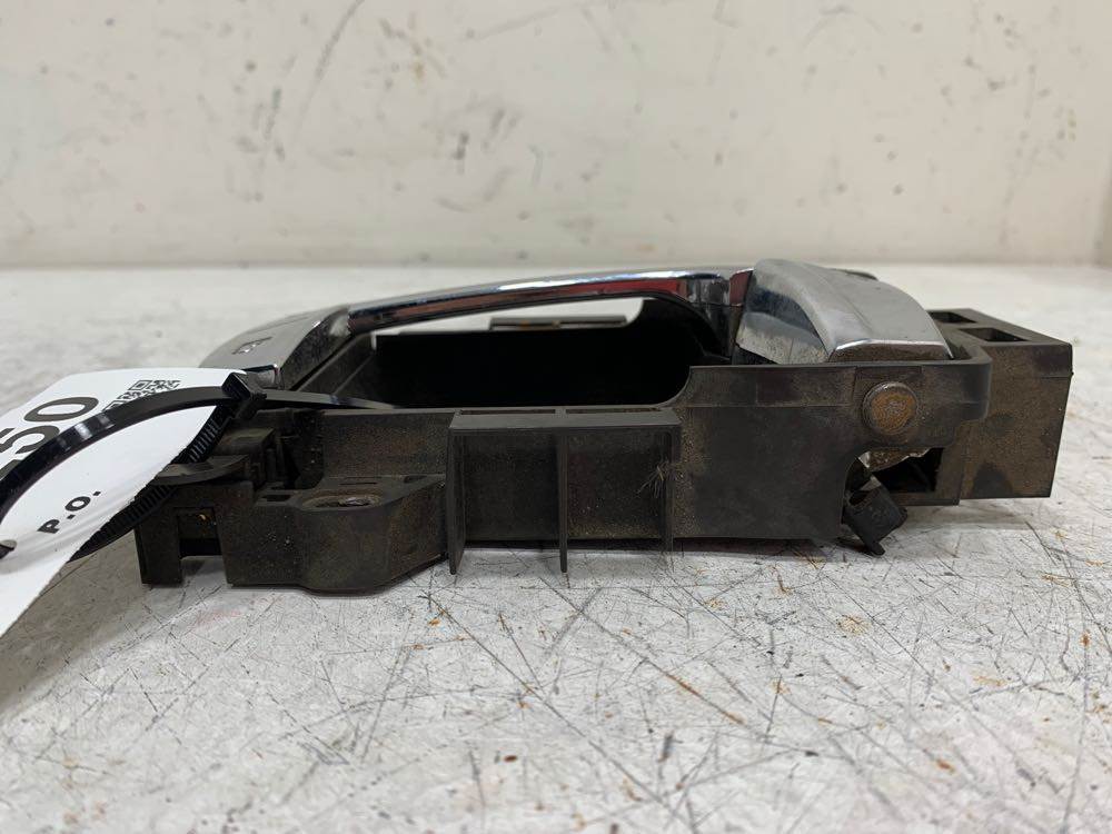 Kenworth R561063 door handle (LH) from 2007 Kenworth W900, used - view 2 of 3