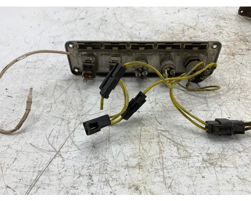 Freightliner 2225265009 dash panel with ignition & switches from 1997 Freightliner Classic XL, used - view 2 of 2