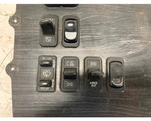 Freightliner 2245867010 dash panel with trailer brake & rocker switches from 2007 Freightliner Columbia 120, used