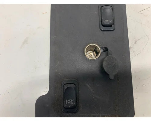 Freightliner 2253167000 RH dash panel with rocker switches from 2006 Freightliner M2 106, used