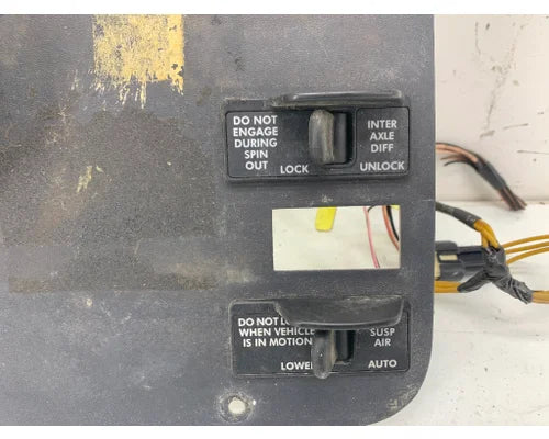 Freightliner 2260660000 dash panel with trailer brake & rocker switches from 2009 Freightliner Cascadia, used
