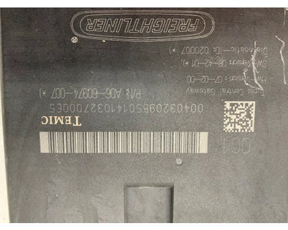 Freightliner A0660974007 chassis control module from 2011 Freightliner Cascadia, used - view 2 of 3