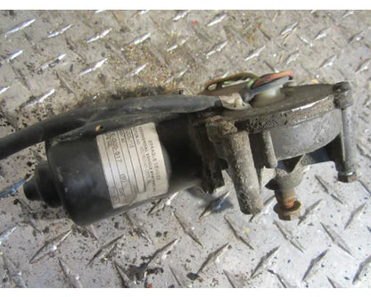 Freightliner E-005-517 windshield wiper motor from 2006 Freightliner Columbia 120, used - view 2 of 2