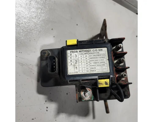 Freightliner A06-72138-001 power distribution fuse box from 2011 Freightliner M2 112, used