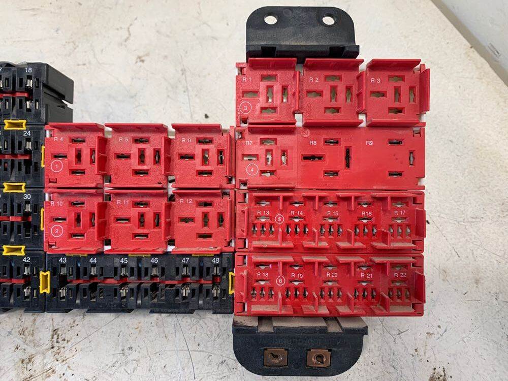 Sterling A0643580000 fuse panel from 2006 Sterling, used - view 3 of 4