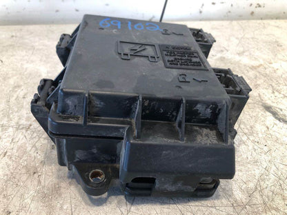 Volvo 216194872 fuse distribution box from 2015 Volvo VNL, used