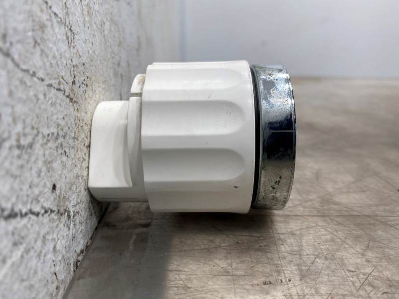 Kenworth Q431111120 rear drive axle temp gauge from 2013 Kenworth T660, used - view 4 of 7