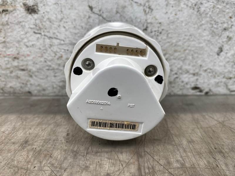 Kenworth Q431092101 primary air gauge from 2010 Kenworth T660, used - view 6 of 7