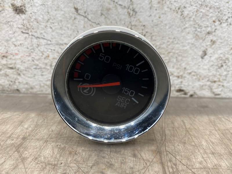 Kenworth Q431092102 secondary air gauge from 2010 Kenworth T660, used - view 2 of 7