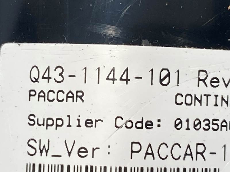 Kenworth Q431144101 primary air gauge from 2013 Kenworth T800, used - view 4 of 4