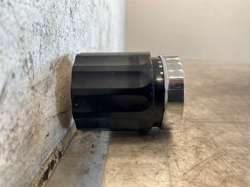 Kenworth Q431144102 secondary air gauge from 2013 Kenworth T800, used - view 4 of 7