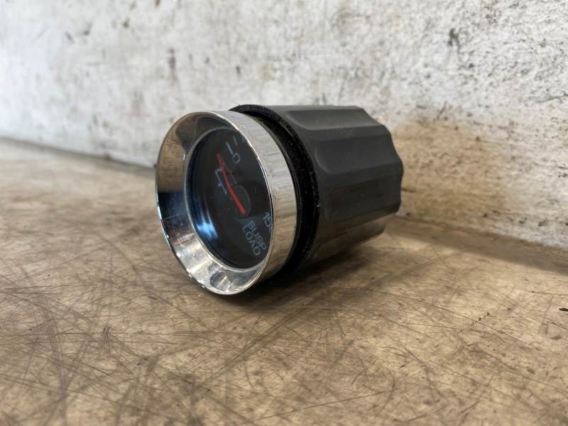 Kenworth Q431112103 suspension load gauge from 2013 Kenworth T800, used