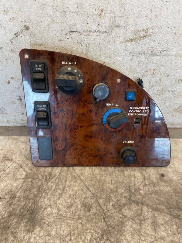 Used International 3592514C91 sleeper climate control panel, photo 2