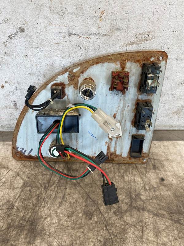 Used International 3592514C91 sleeper climate control panel, photo 6