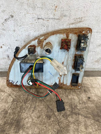 Used International 3592514C91 sleeper climate control panel, photo 6