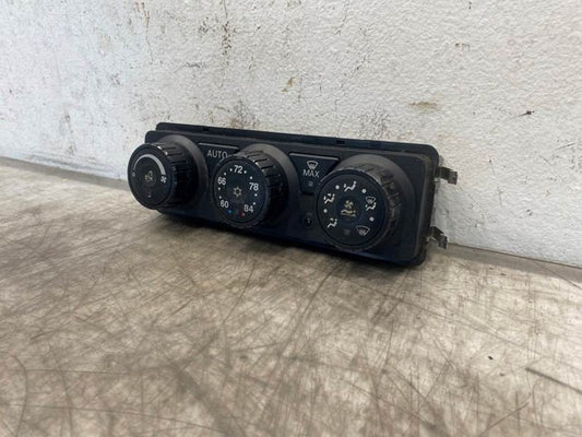 Used Kenworth F2110282231F dash climate control panel, photo 1