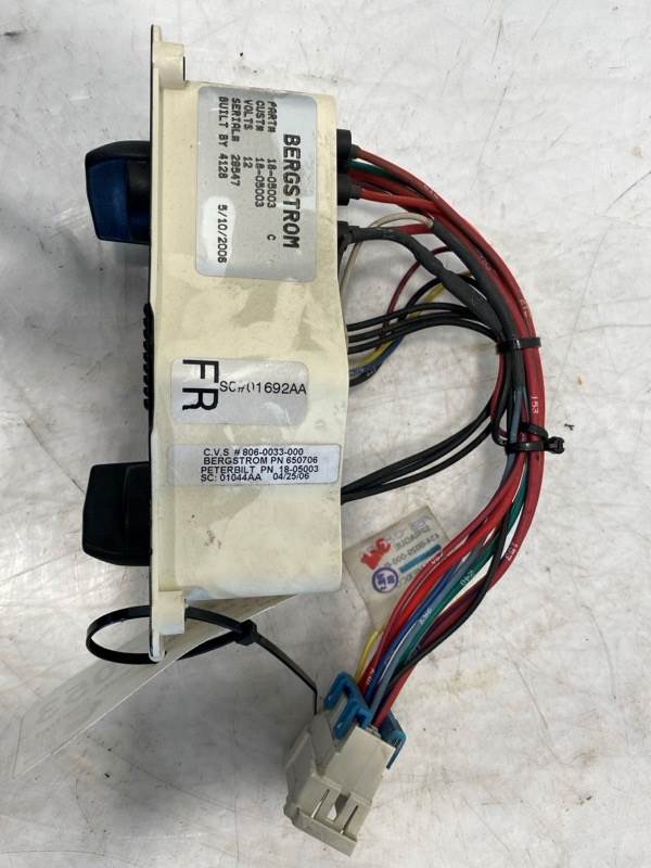 Used Peterbilt 1805003 sleeper climate control panel, photo 4
